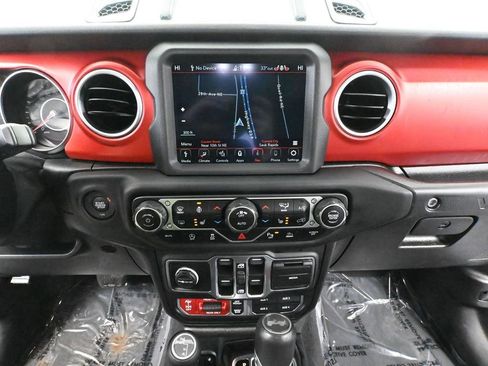 Used 2021 Jeep Wrangler Unlimited Rubicon w/ Uconnect 4C Nav & Sound Group image 33