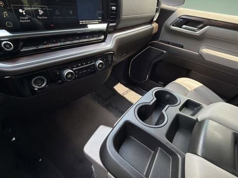 Used 2024 GMC Sierra 1500 SLT AWD/4WD image 14
