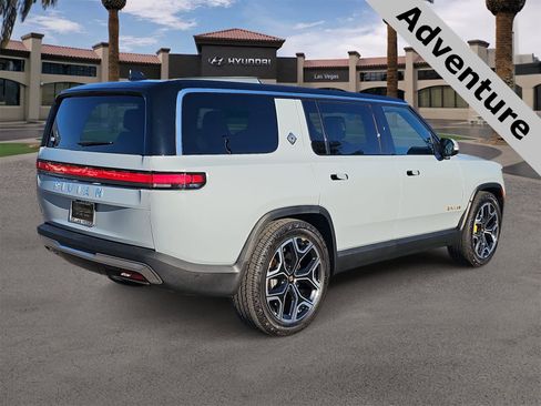 Used 2023 Rivian R1S Adventure image 8