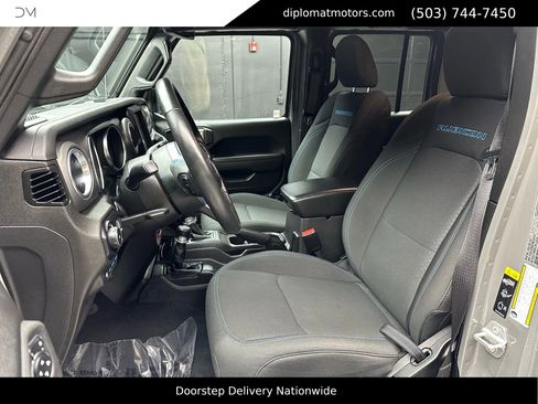 Used 2023 Jeep Wrangler Unlimited Rubicon 4xe w/ Steel Bumper Group image 17