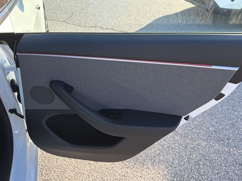 Used 2025 Tesla Model 3 Long Range image 22