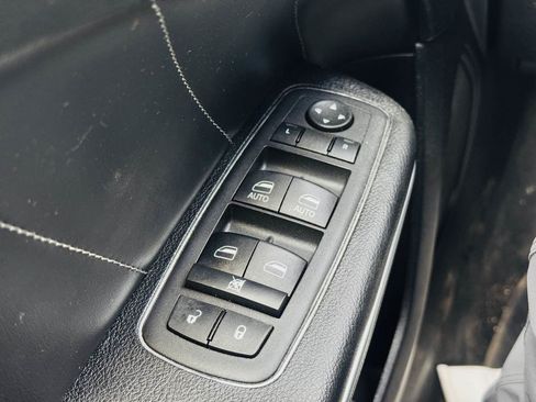 Used 2022 Dodge Charger Scat Pack w/ Dynamics Package RWD image 14