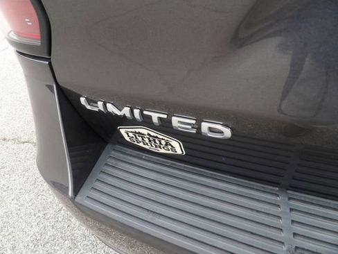 Certified 2020 Ford Expedition Max Limited image 11