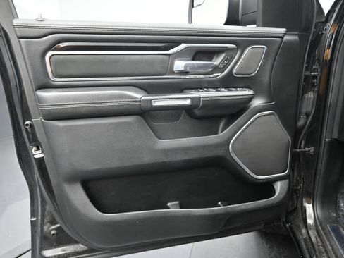 Used 2019 RAM 1500 Laramie AWD/4WD image 18