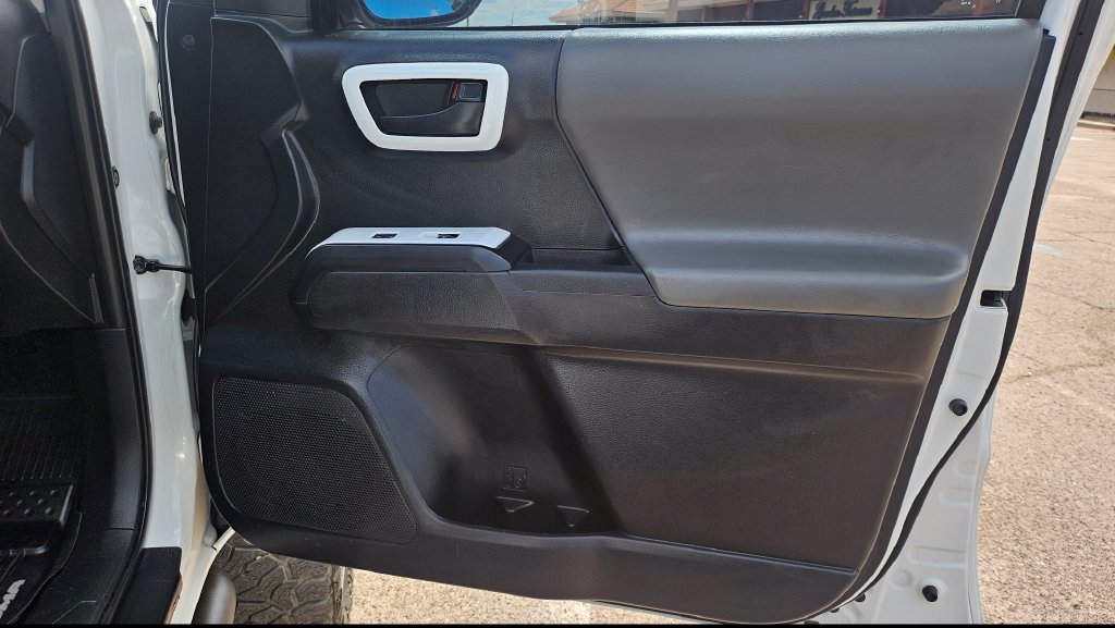 Used 2020 Toyota Tacoma SR RWD image 18