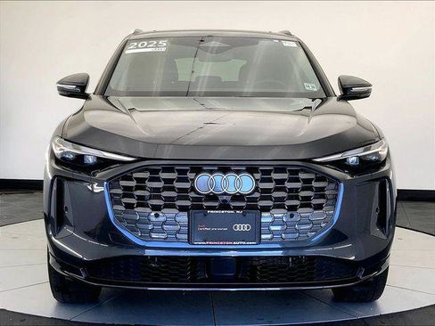 Certified 2025 Audi Q5 Premium w/ Convenience Package AWD/4WD image 8