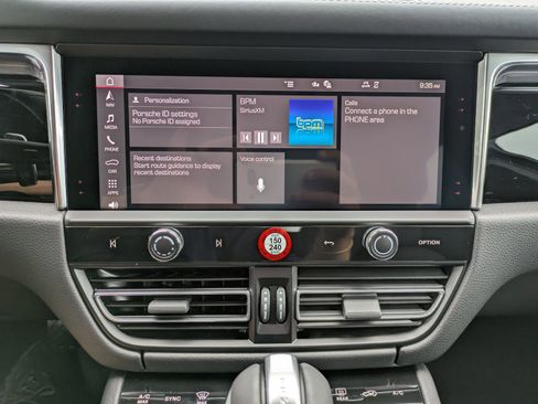 New 2025 Porsche Macan S image 17