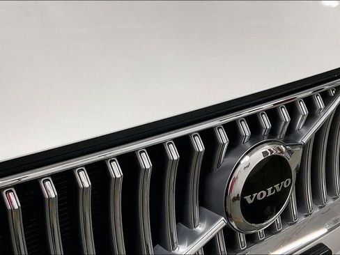Certified 2023 Volvo XC90 B6 Ultimate AWD/4WD image 32