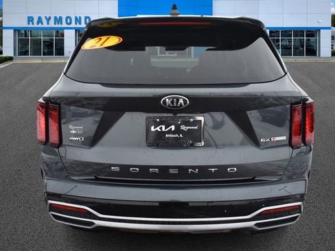Used 2021 Kia Sorento EX image 4