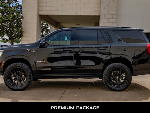 Used 2025 GMC Yukon AT4 w/ AT4 Premium Package image 6