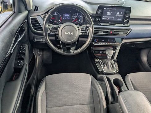 Used 2023 Kia Seltos S image 8