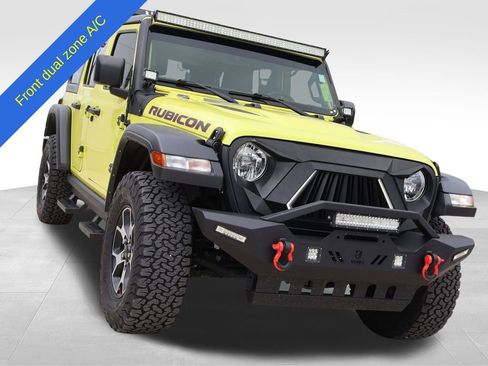 Used 2022 Jeep Wrangler Unlimited Rubicon w/ Cold Weather Group AWD/4WD image 7