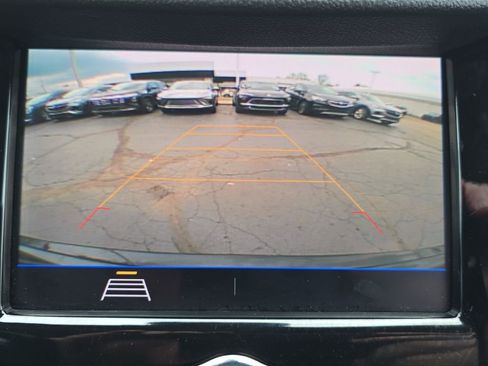 Used 2020 Chevrolet Trax LT w/ Sun & Sound Package AWD/4WD image 24