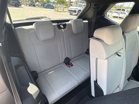 Used 2021 Volkswagen Tiguan SE R-Line image 18