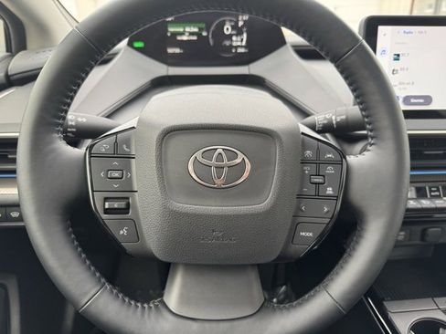 Certified 2024 Toyota Prius XLE image 27