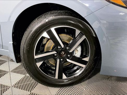 Used 2025 Nissan Sentra SV w/ Trunk Package image 11