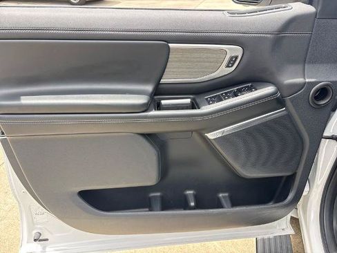 Certified 2025 Ford Expedition Max Platinum AWD/4WD image 16