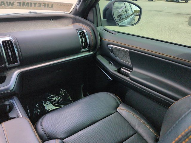 Used 2025 Ford Expedition Tremor AWD/4WD image 19
