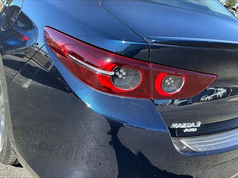 Used 2021 MAZDA MAZDA3 s image 28