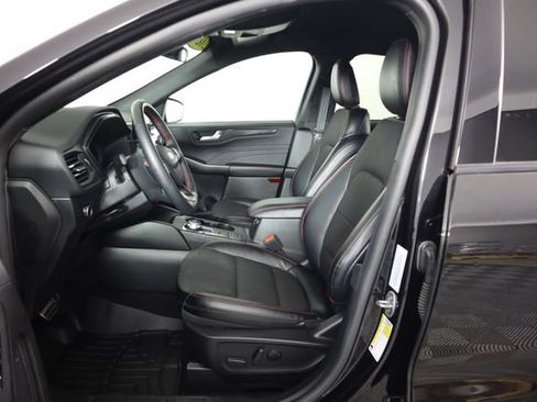 Certified 2024 Ford Escape ST-Line AWD/4WD image 30