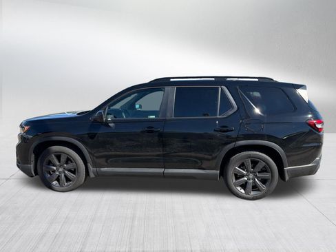 Used 2023 Honda Pilot Sport image 7