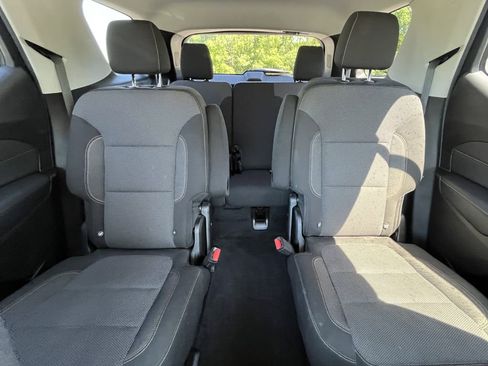 Certified 2021 Chevrolet Traverse LT FWD image 18