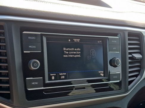 Used 2023 Volkswagen Atlas Cross Sport SE FWD image 15