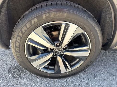 Used 2023 Nissan Rogue SL w/ SL Premium Package AWD/4WD image 18