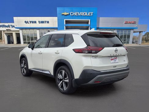 Used 2021 Nissan Rogue SL w/ Premium Package FWD image 12