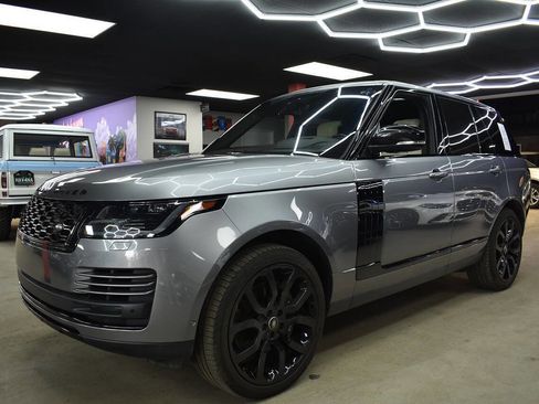Used 2020 Land Rover Range Rover HSE image 1