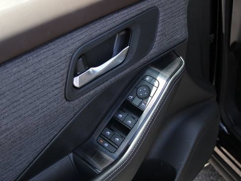 Certified 2023 Nissan Rogue SV AWD/4WD image 14