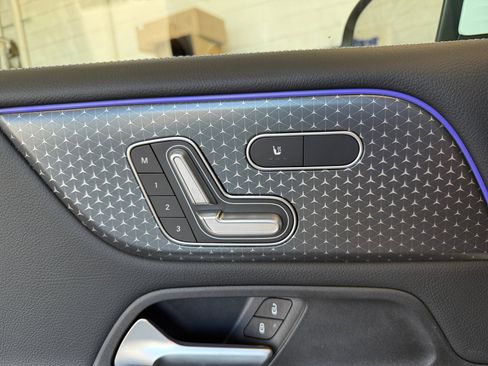 New 2026 Mercedes-Benz GLB 250 4MATIC image 14