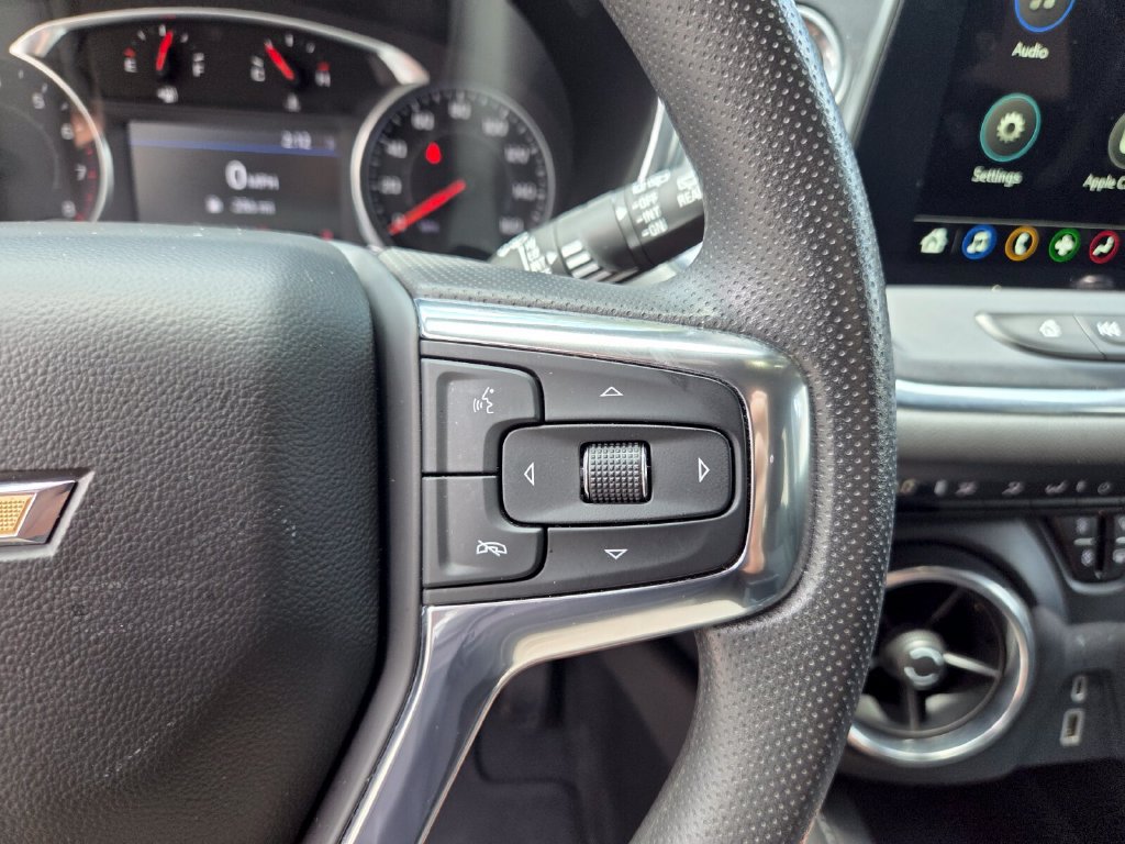 Used 2023 Chevrolet Blazer LT FWD image 28