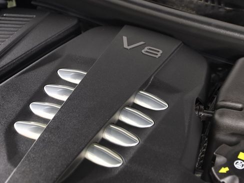 Used 2022 BMW ALPINA B7 xDrive w/ Luxury Rear Seating Package image 35