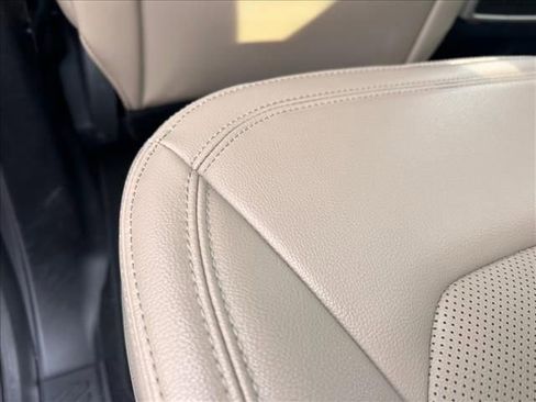 Used 2023 Ford Expedition Limited image 17