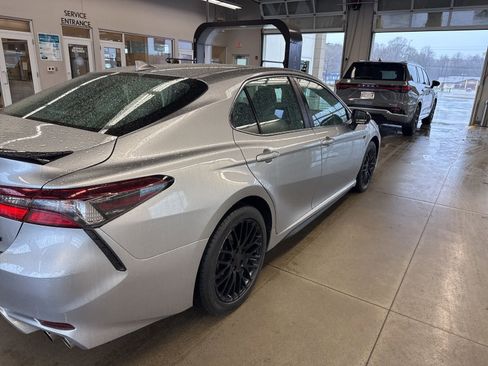 Used 2023 Toyota Camry SE image 30