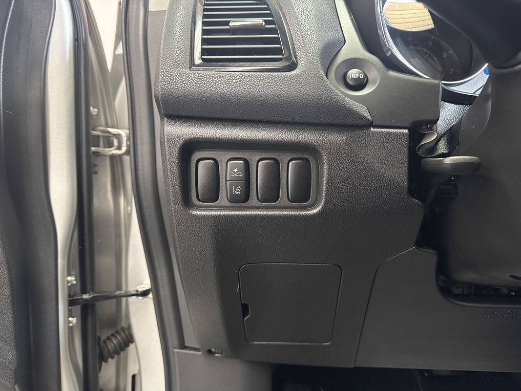 Used 2022 Mitsubishi Outlander Sport LE FWD image 11