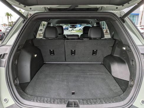 Used 2025 Chevrolet Equinox LT w/ Convenience Package II AWD/4WD image 12