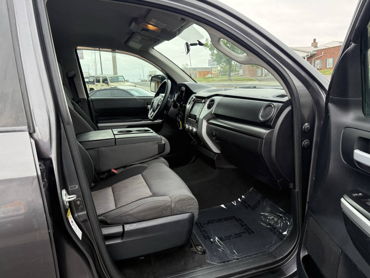 Used 2016 Toyota Tundra SR5 w/ TRD Off Road Package AWD/4WD image 10