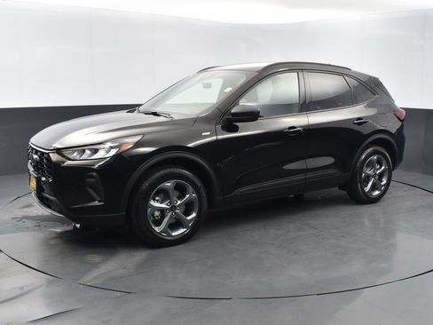 Certified 2025 Ford Escape ST-Line image 5