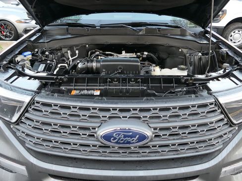 Used 2024 Ford Explorer XLT w/ Equipment Group 202A image 29