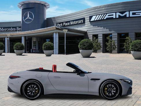 New 2026 Mercedes-Benz SL 63 AMG 4MATIC image 2