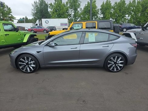 Used 2025 Tesla Model 3 RWD image 2