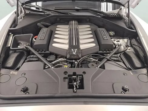 Used 2016 Rolls-Royce Dawn RWD image 13