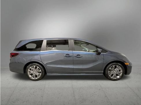 New 2027 Honda Odyssey Touring image 6