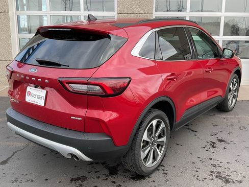 Used 2023 Ford Escape Platinum image 5