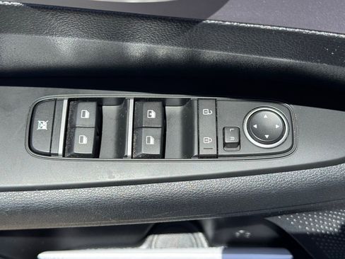Used 2024 Kia Forte LXS FWD image 10