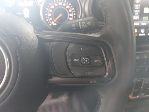 Used 2022 Jeep Gladiator Sport AWD/4WD image 17