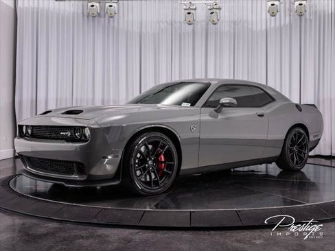 Used 2023 Dodge Challenger SRT Hellcat w/ Plus Package RWD image 8