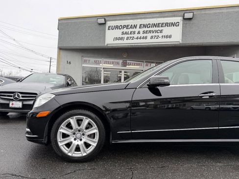 Used 2013 Mercedes-Benz E 350 4MATIC Sedan image 10